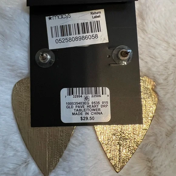 ✨Macy's x Thalia Sparkling Gold Pavé Heart Earrings✨ - Picture 3 of 4